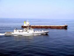 Uns pirates a Somalia es dediquen a segrestar vaixells.